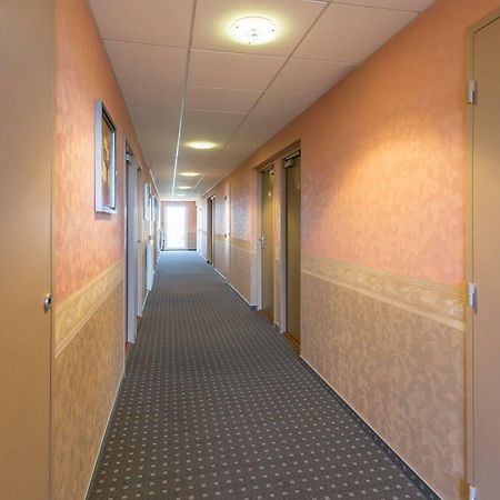 Pressoir Hotel Saint-Calais Екстериор снимка